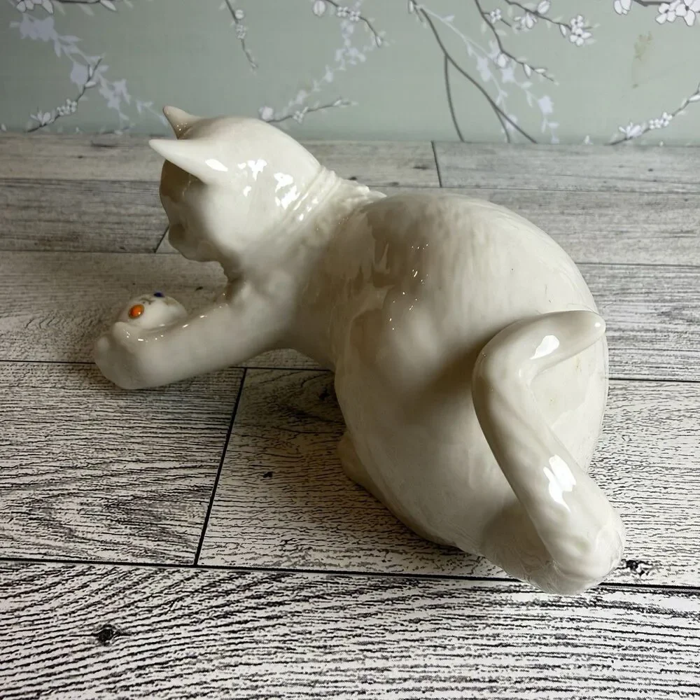 Lenox 1991 China Crown Jewels Cat Figurine Ivory Kitten Playing With Ball Estate